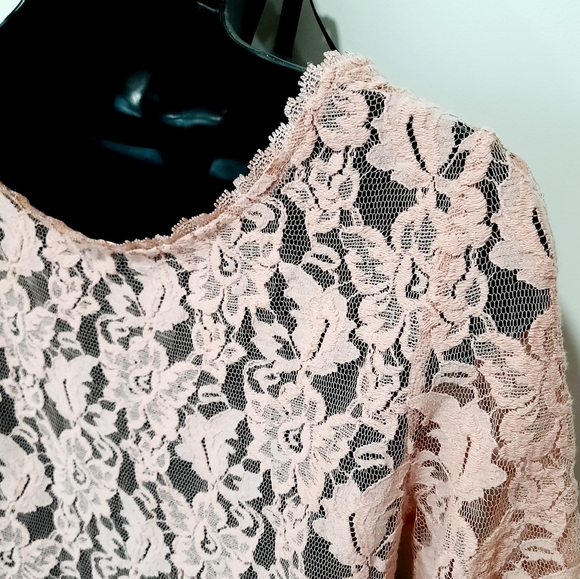 Free People Lace Blush 3/4 Sleeve Hi-Lo Hem Blouse - Picture 13 of 17